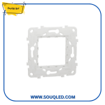 شاسية بلاستيك مربع من شنايدر نيو يونيكا.