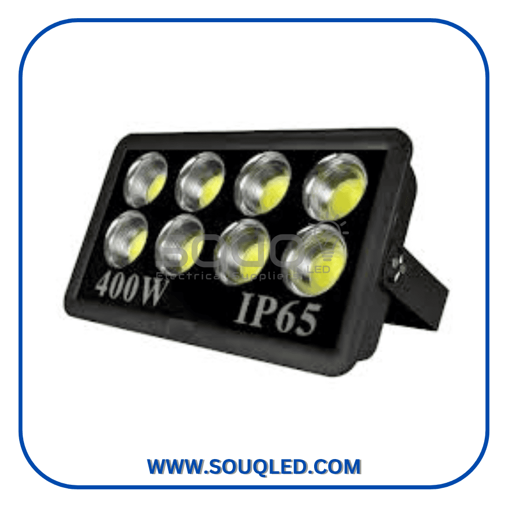 كشاف واجهات ليد 400 وات كشاف واجهات ليد (Floodlight) قدرة 400 وات، إضاءة أبيض، مقاوم للماء والأتربة IP66، مع ضمان لمدة سنة، لعام 2026.